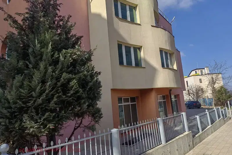 Офис в София, Младост 1