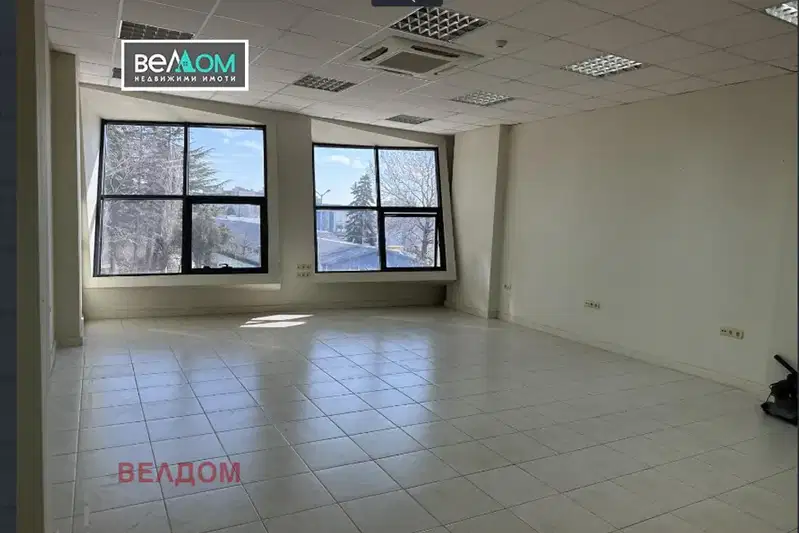 Офис във Варна, Младост 2