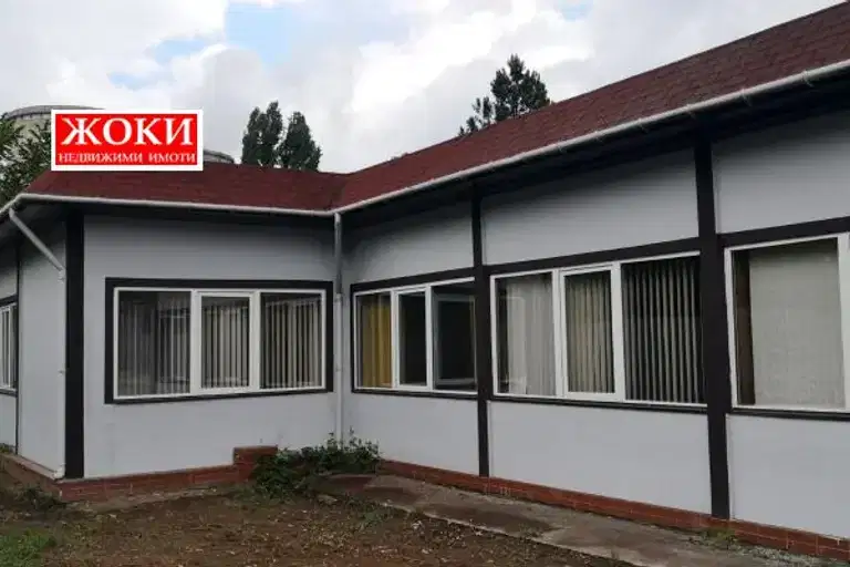 Офис в Перник, Мошино