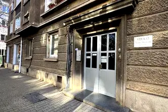 Офис в София, Оборище