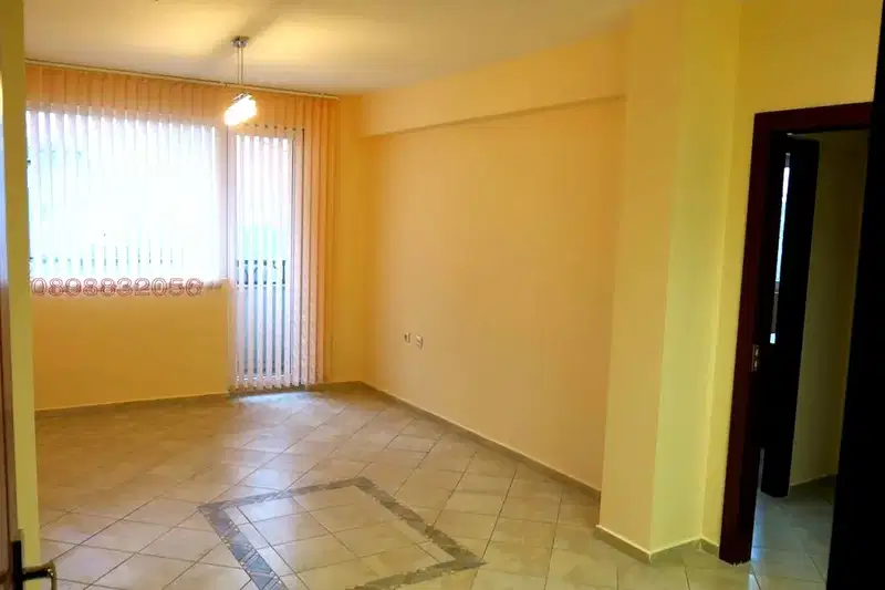 Офис във Варна, Операта
