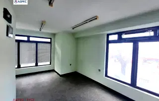 Офис в Русе, Широк център