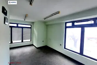Офис в Русе, Широк център