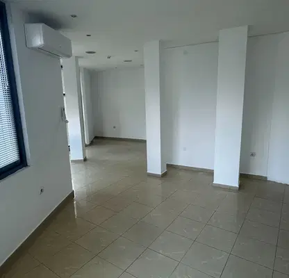 Photo 3 — Office in Благоев, Широк център