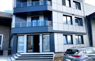 Офис в София, Враждебна