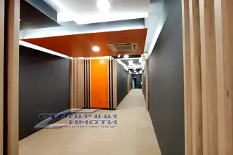 Офис в София, Враждебна