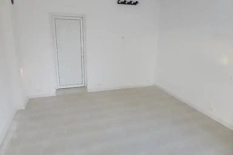 Office in Oblast Pleven, Dolna Mitropoliya