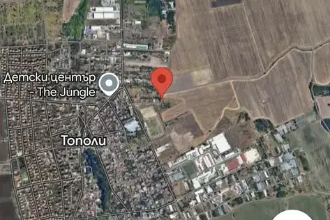 Plot in Topoli