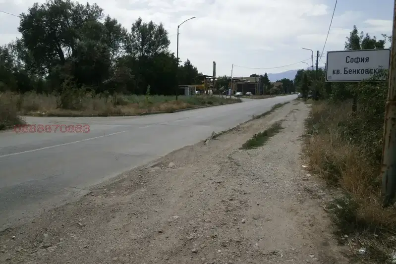 Парцел в София, Бенковски