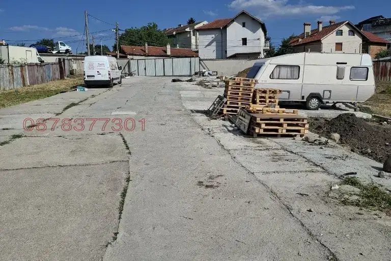 Plot in Sofiya, Iliyanci