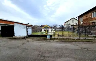 Парцел в София, Враждебна
