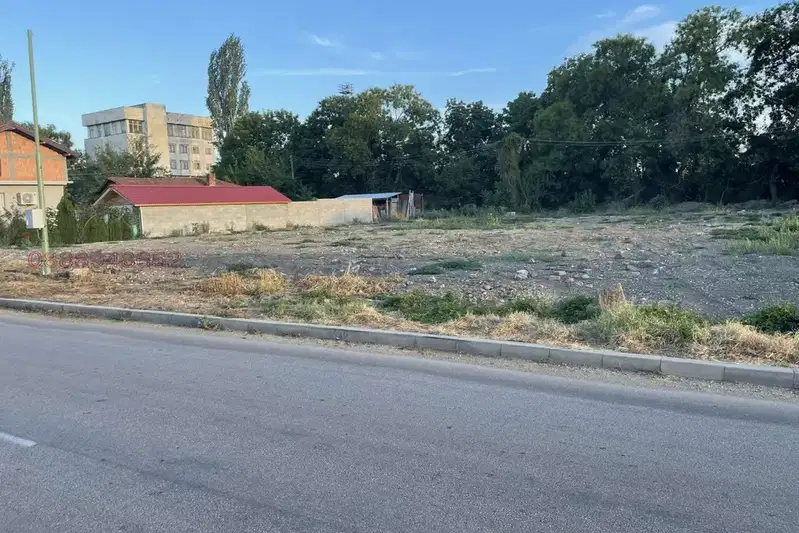 Парцел в Плевен, Левски
