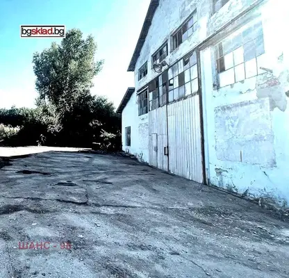 Снимка 2 — Промишлена сграда в с. Яна