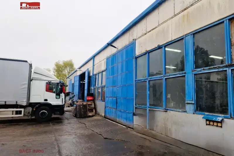 Промишлена сграда в София, Дружба 1