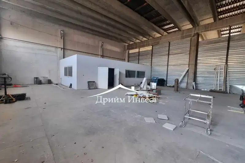Industrial Building in Plovdiv, Industrialna Zona - Yug
