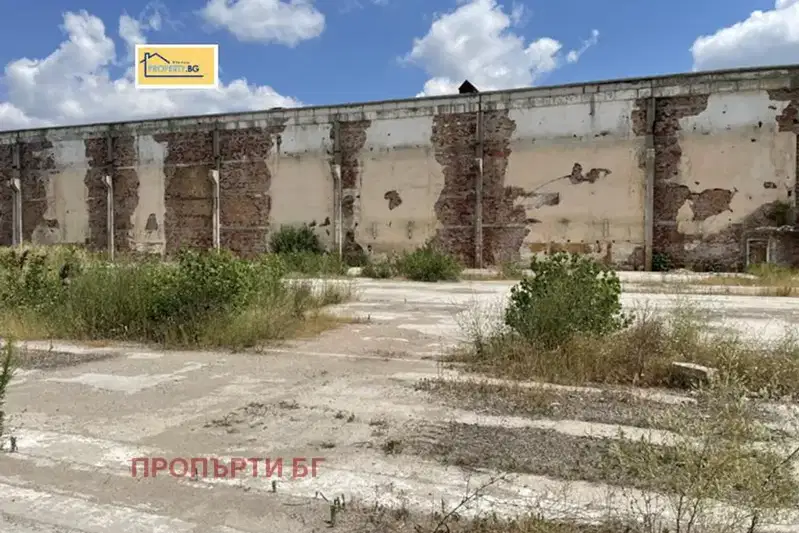 Промишлена сграда в Плевен, Индустриална зона - Запад