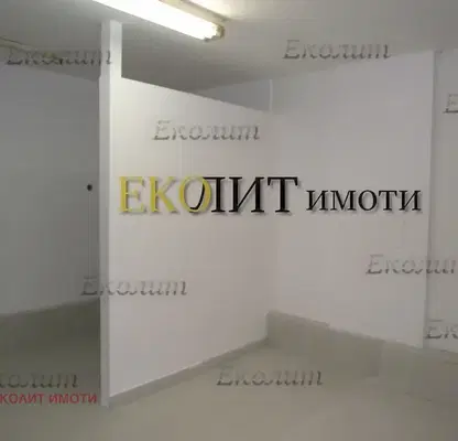 Снимка 2 — Промишлена сграда в София, Иван Вазов