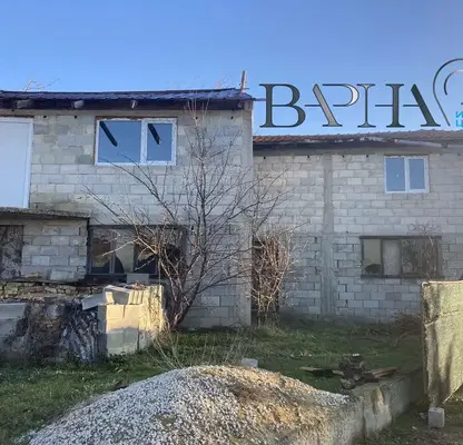 Снимка 2 — Промишлена сграда във Варна, Изгрев