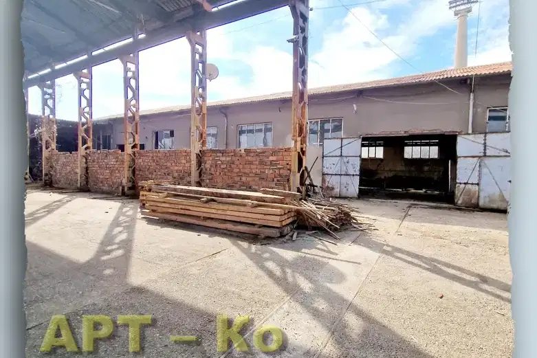 Промишлена сграда в Перник, Калкас