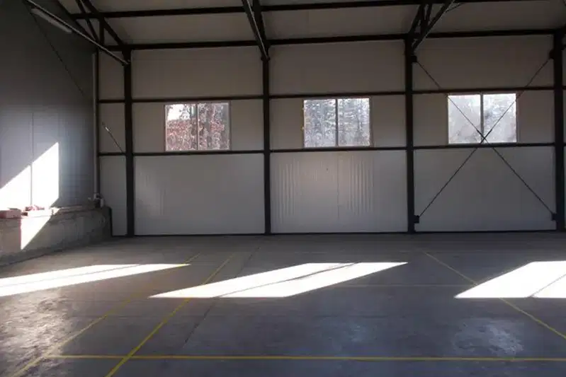 Industrial Building in Gabrovo, Promishlena Zona