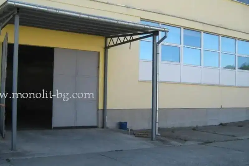 Industrial Building in Gabrovo, Promishlena Zona