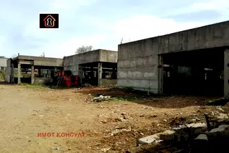 Промишлена сграда във Враца, Промишлена зона