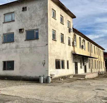 Снимка 2 — Промишлена сграда в Кърджали, Промишлена зона - Б