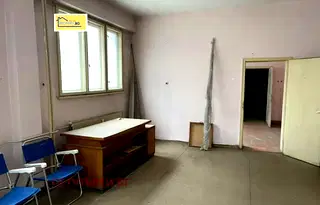 Промишлена сграда в Плевен, Широк център