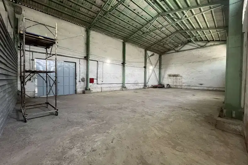 Industrial Building in Pleven, Shirok Centyr