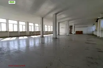 Промишлена сграда в Русе, Търговия на едро