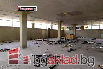 Промишлена сграда във Варна, Владислав Варненчик 1