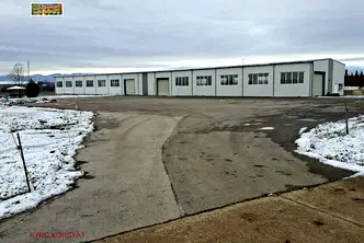 Промишлена сграда в Монтана, с. Трифоново