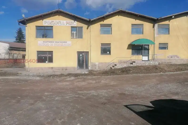 Industrial Building in Oblast Pazardjik, Велин