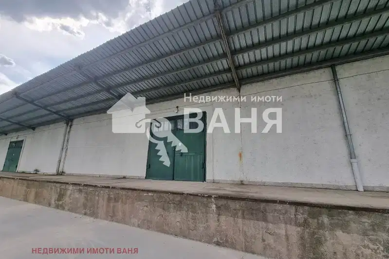 Industrial Building in Oblast Plovdiv, Karlovo