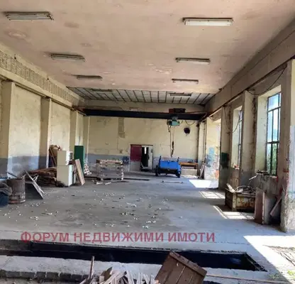 Снимка 5 — Промишлена сграда в Пловдив, с. Червен