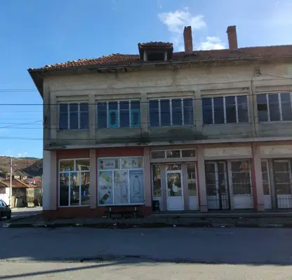 Снимка 3 — Бизнес имот в Кюстендил, с. Слатино