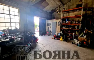 Склад в Русе, Център
