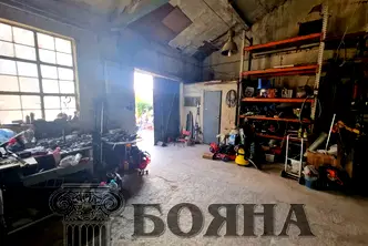 Склад в Русе, Център