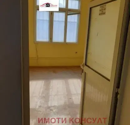 Снимка 2 — Склад във Велико Търново, Център