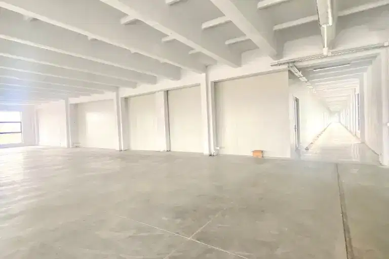 Warehouse in Sofiya, Centyr