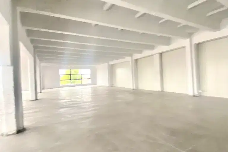 Warehouse in Sofiya, Centyr
