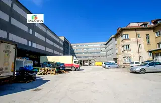 Склад в Габрово, Център