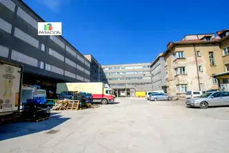 Склад в Габрово, Център