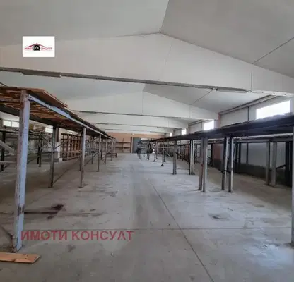 Photo 2 — Warehouse in Veliko Tyrnovo, Cholakovci