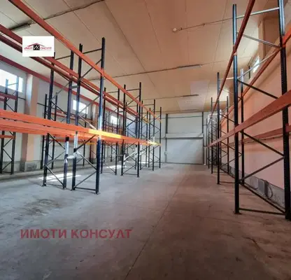 Photo 4 — Warehouse in Veliko Tyrnovo, Cholakovci