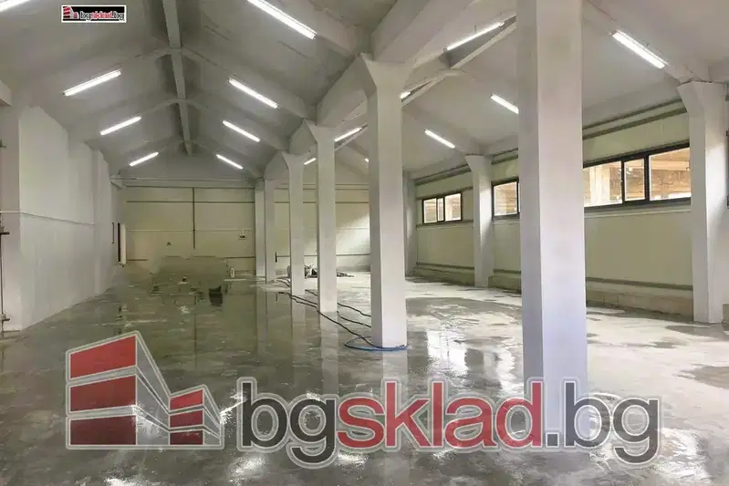 Warehouse in Pernik, Iztok