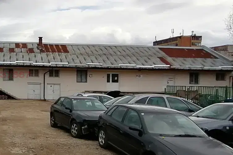 Склад в Монтана, Младост 2