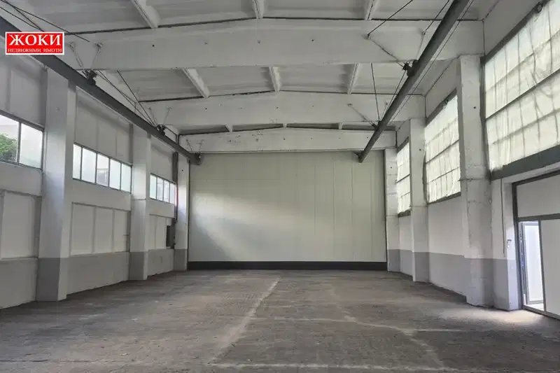 Warehouse in Pernik, Moshino