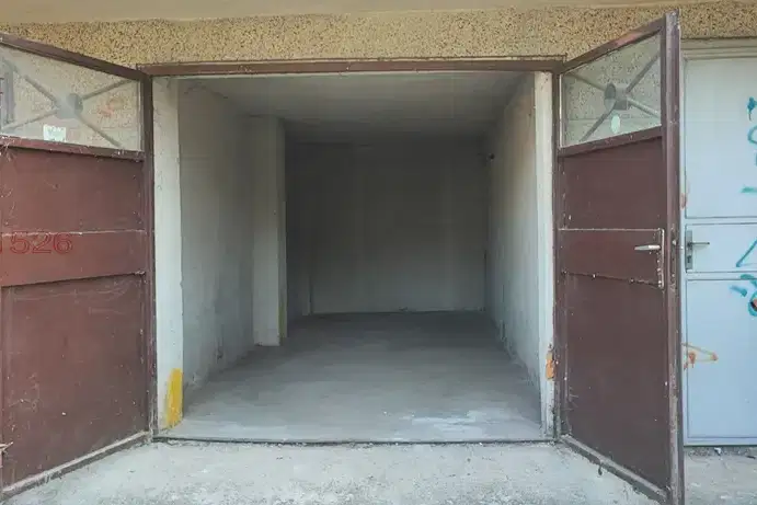 Склад в Русе, Широк център