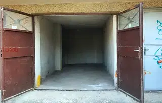 Склад в Русе, Широк център